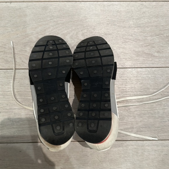 Balenciaga sneakers. Size 8. White with black band & red stripe on sole - Picture 3 of 4